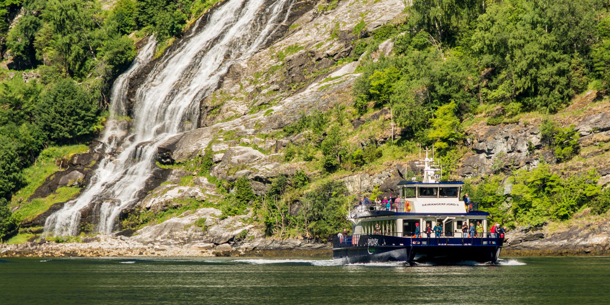 Epic Fjord sightseeing in Geiranger