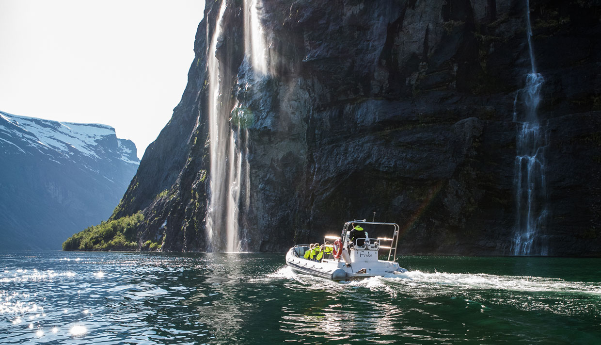 Hellesylt Fjordsafari i RIB