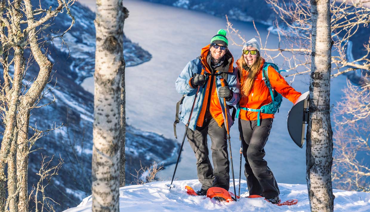 Snowshoeing with guide - A taste of winter